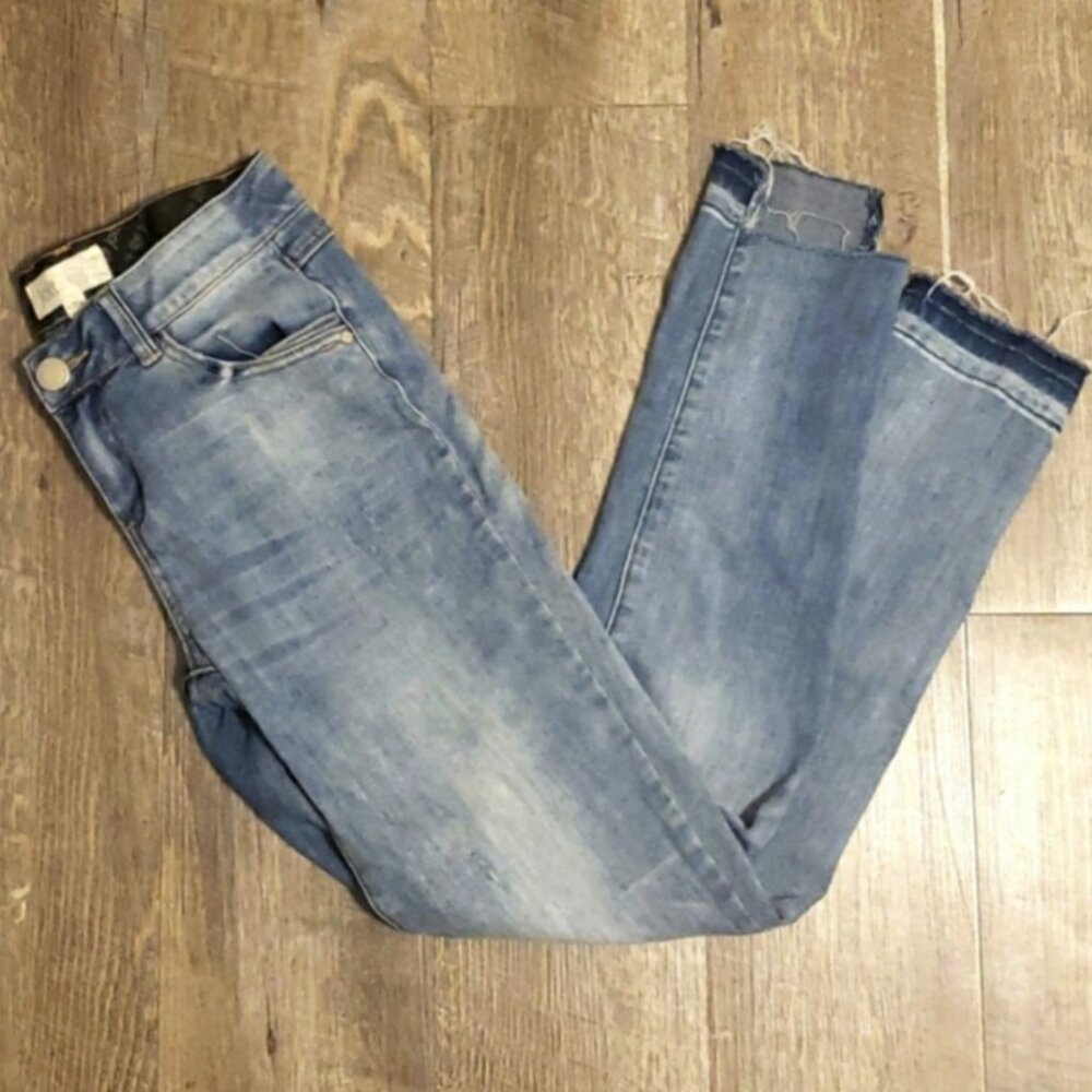 Distress jeans